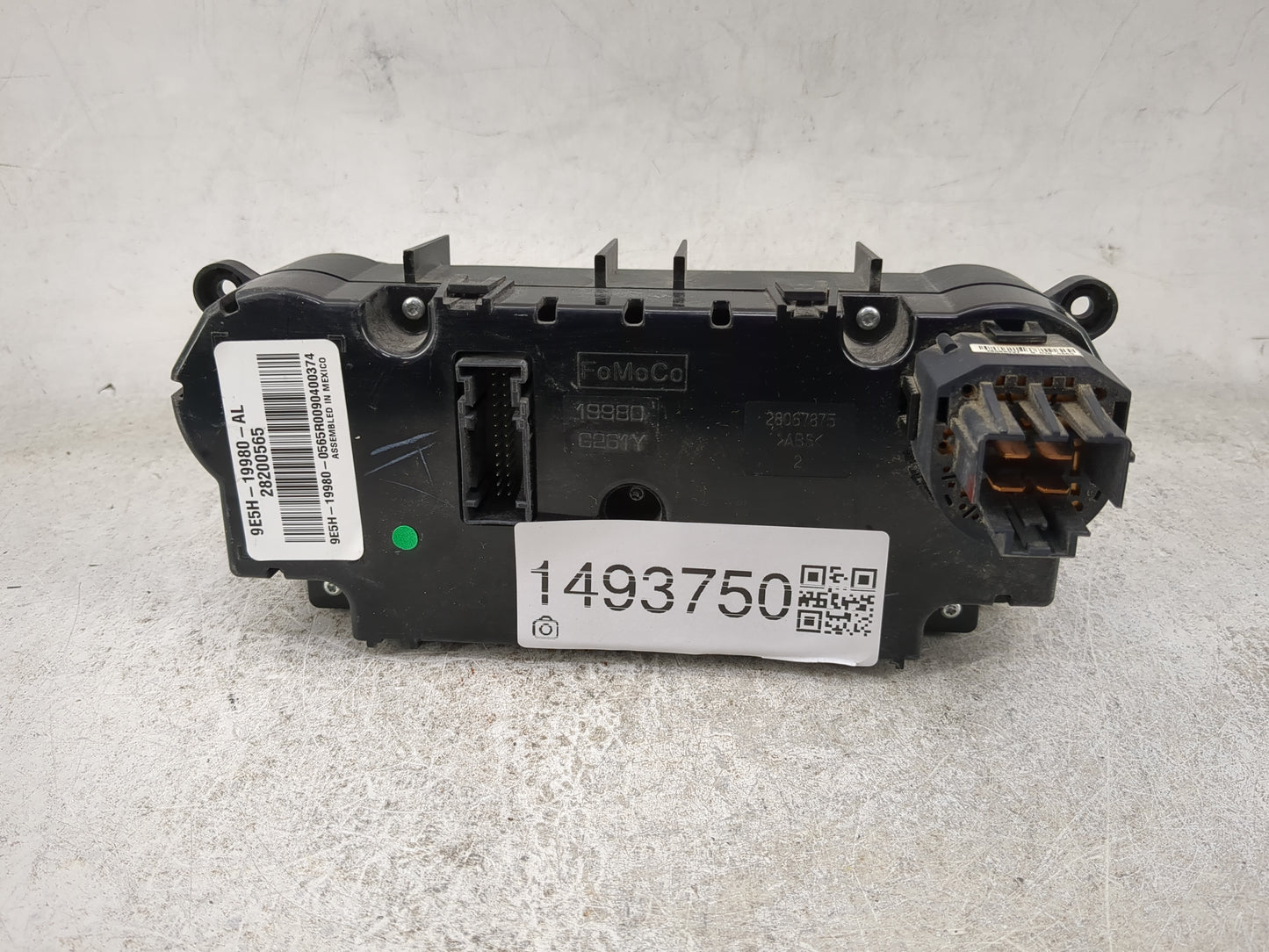 2010 Ford Fusion Climate Control Module Temperature AC/Heater Replacement P/N:9E5H-19980-AL 28200565 Fits OEM Used Auto Part