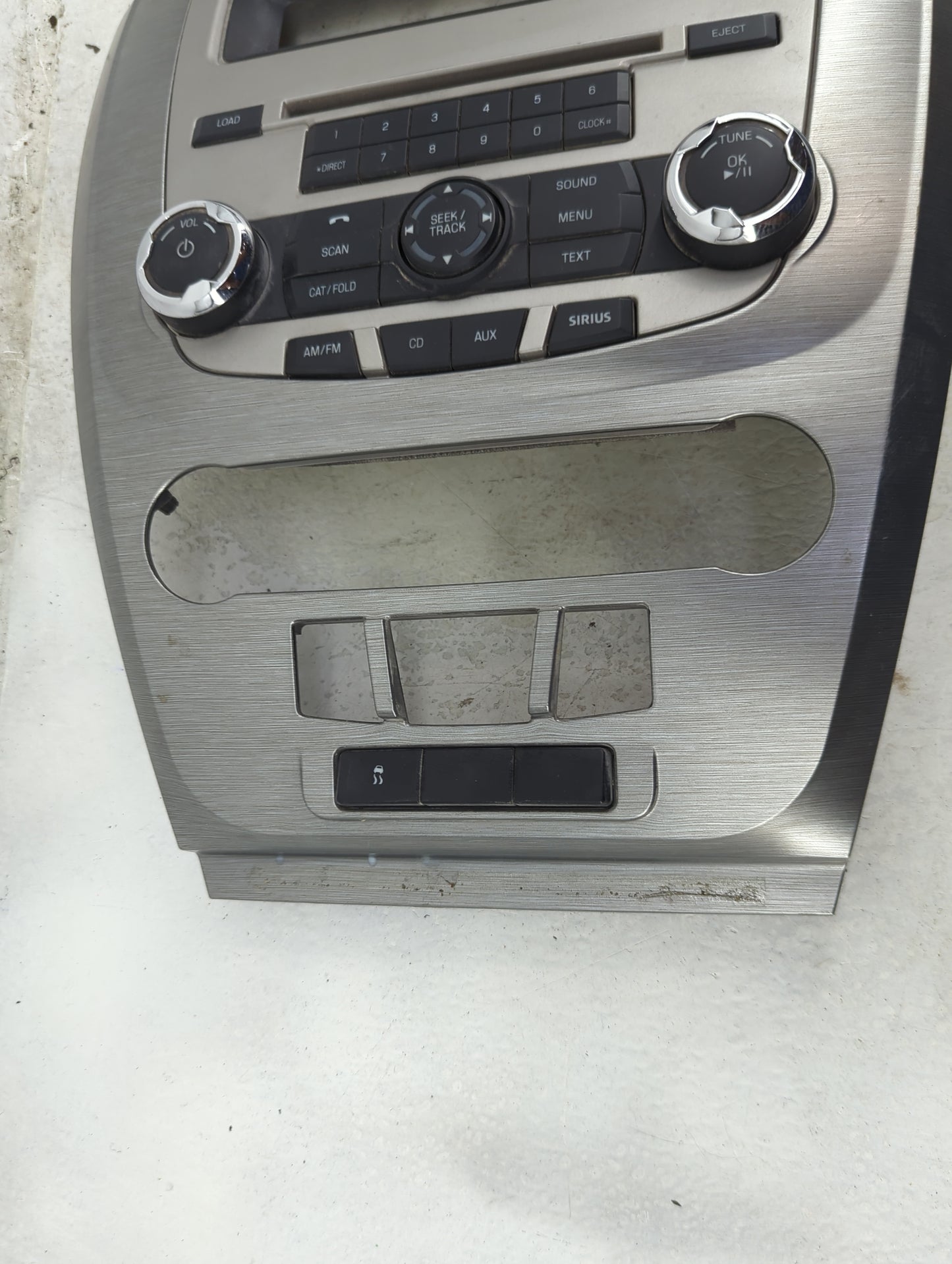 2010-2012 Ford Fusion Radio Control Panel Silver 1494366 - Oemusedautoparts1.com