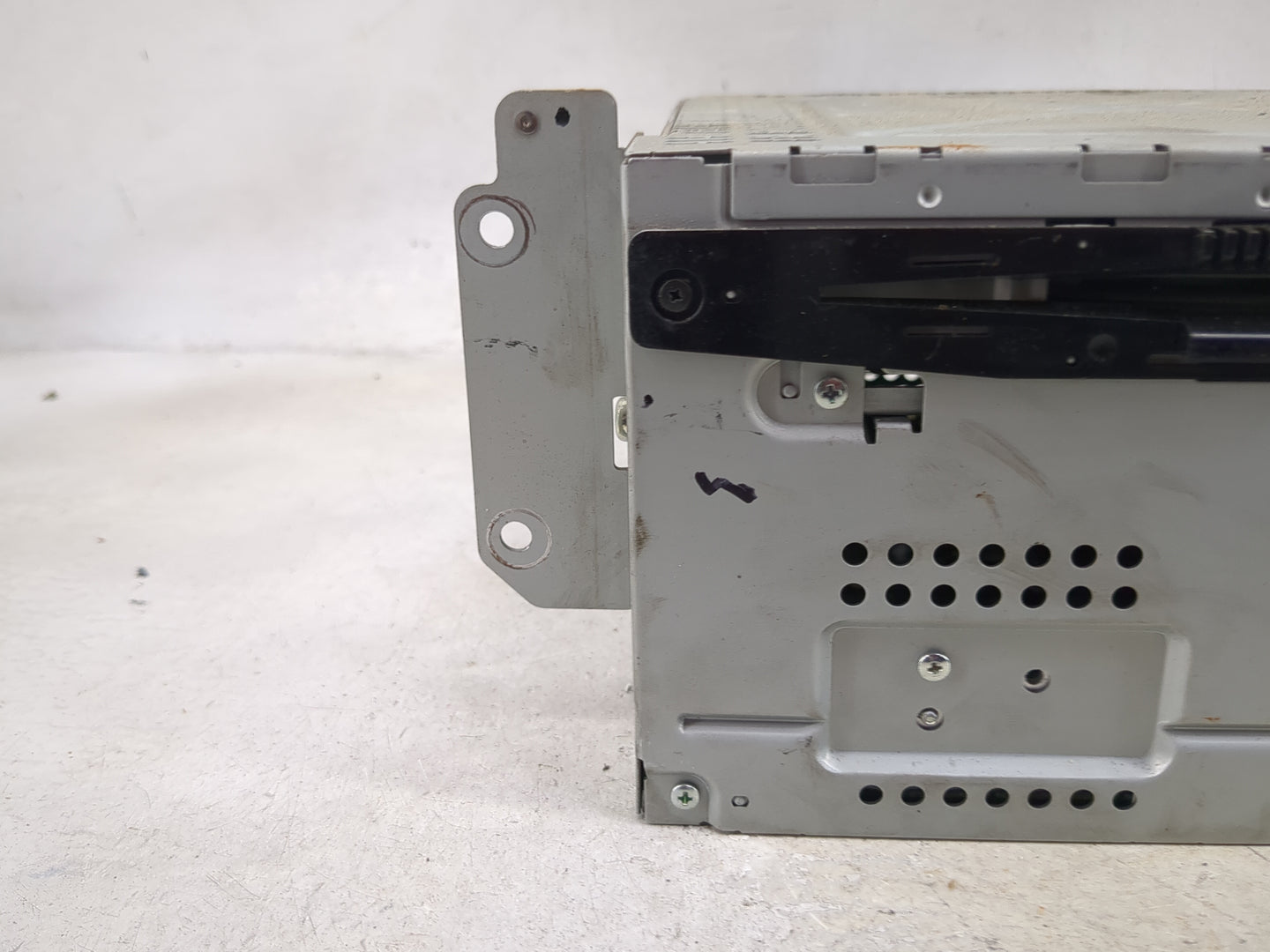 2010 Ford Fusion Radio AM FM Cd Player Receiver Replacement P/N:9E5T-19C157-AC Fits OEM Used Auto Parts - Oemusedautoparts1.