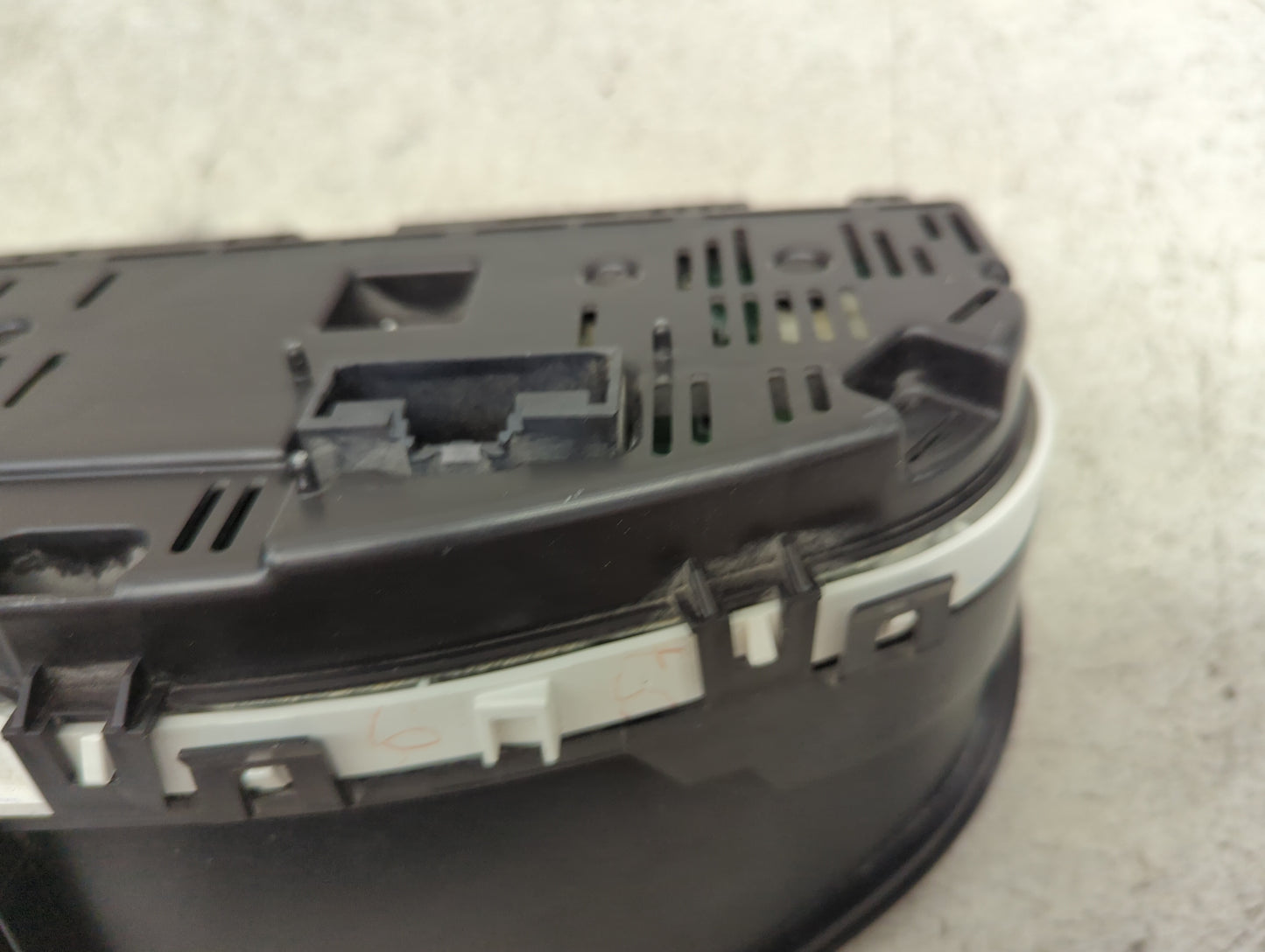 2010 Ford Fusion Instrument Cluster Speedometer Gauges P/N:AE5T-10849-GE MX257450-4165 Miles: Fits OEM Used Auto Parts - Oem