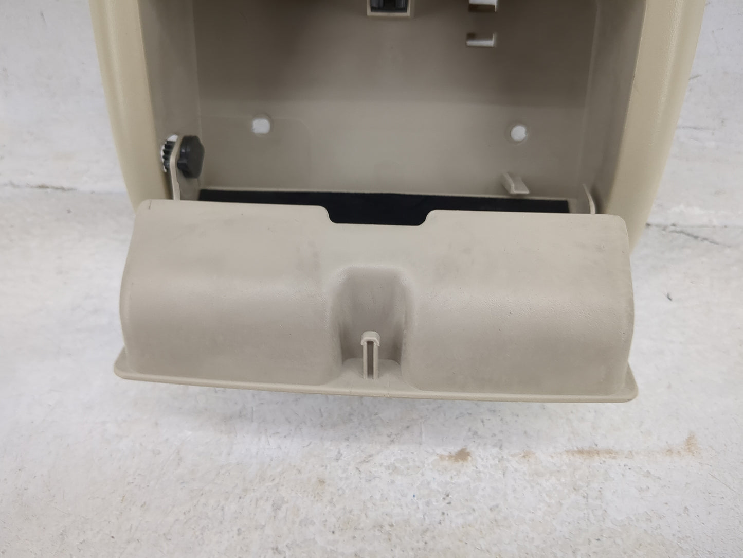 2010-2012 Ford Fusion Overhead Roof Console Tan 1497374 - Oemusedautoparts1.com