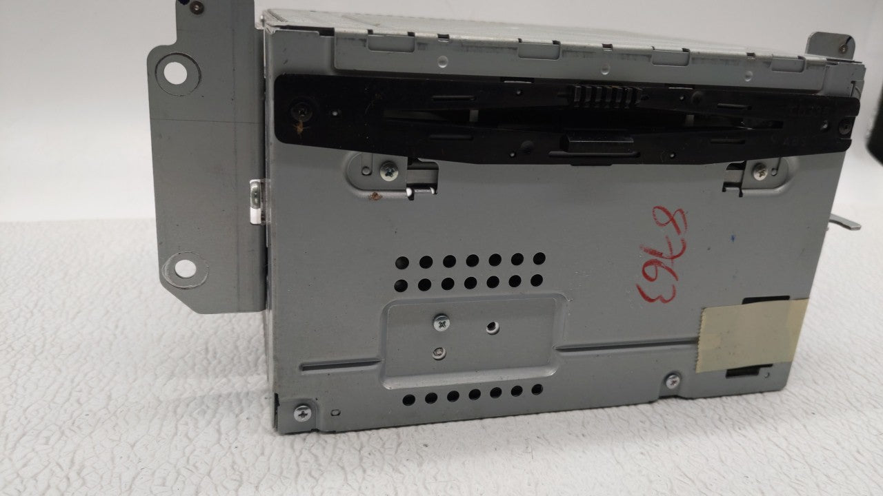 2010-2010 Ford Fusion Am Fm Cd Player Radio Receiver - Oemusedautoparts1.com