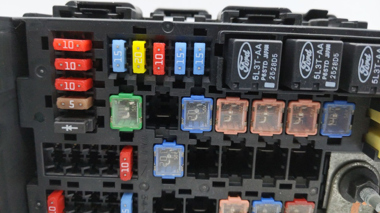 2010-2012 Ford Fusion Fusebox Fuse Box Panel Relay Module P/N:AE5T-14290-A Fits Fits 2010 2011 2012 OEM Used Auto Parts - Oe