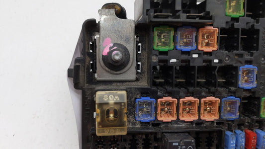 2010-2012 Ford Fusion Fusebox Fuse Box Panel Relay Module Fits Fits 2010 2011 2012 OEM Used Auto Parts