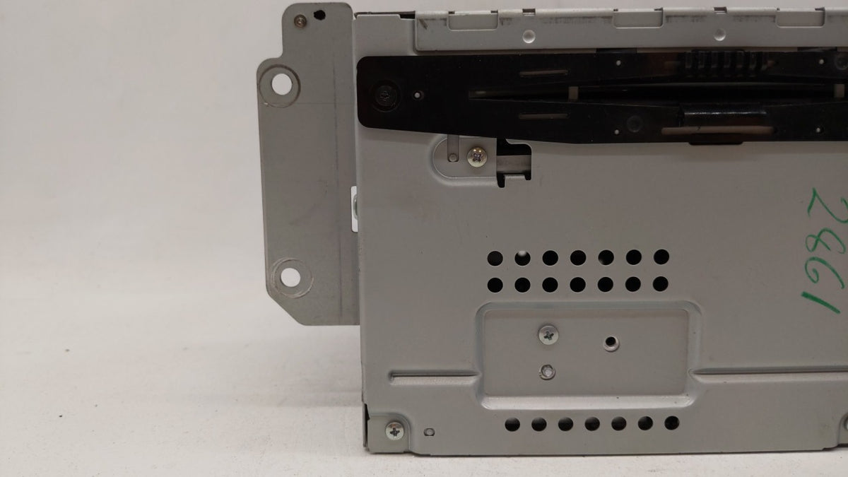 2010 Ford Fusion Radio AM FM Cd Player Receiver Replacement P/N:9E5T-19C157-AB OEM Used Auto Parts - Oemusedautoparts1.com