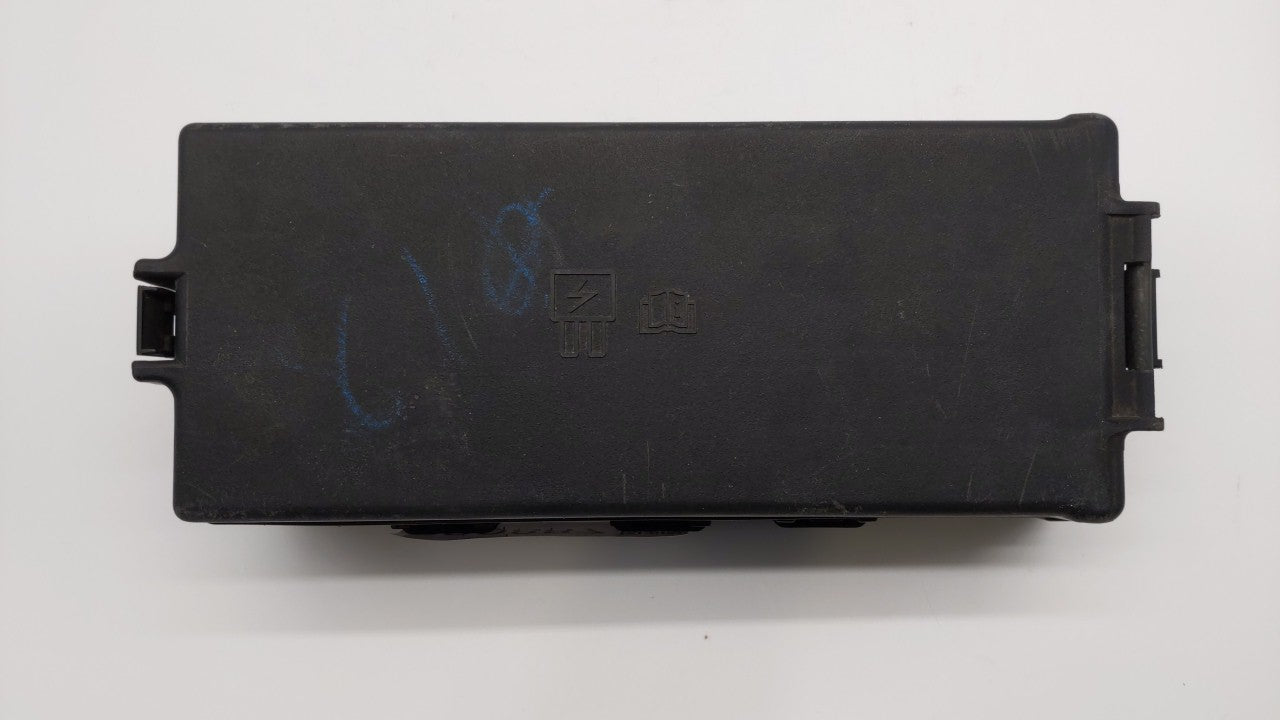 2010-2012 Ford Fusion Fusebox Fuse Box Panel Relay Module P/N:AE5T-14290-E 6E5T-14A003-AB, BE5T-14290-E Fits Fits 2010 2011 