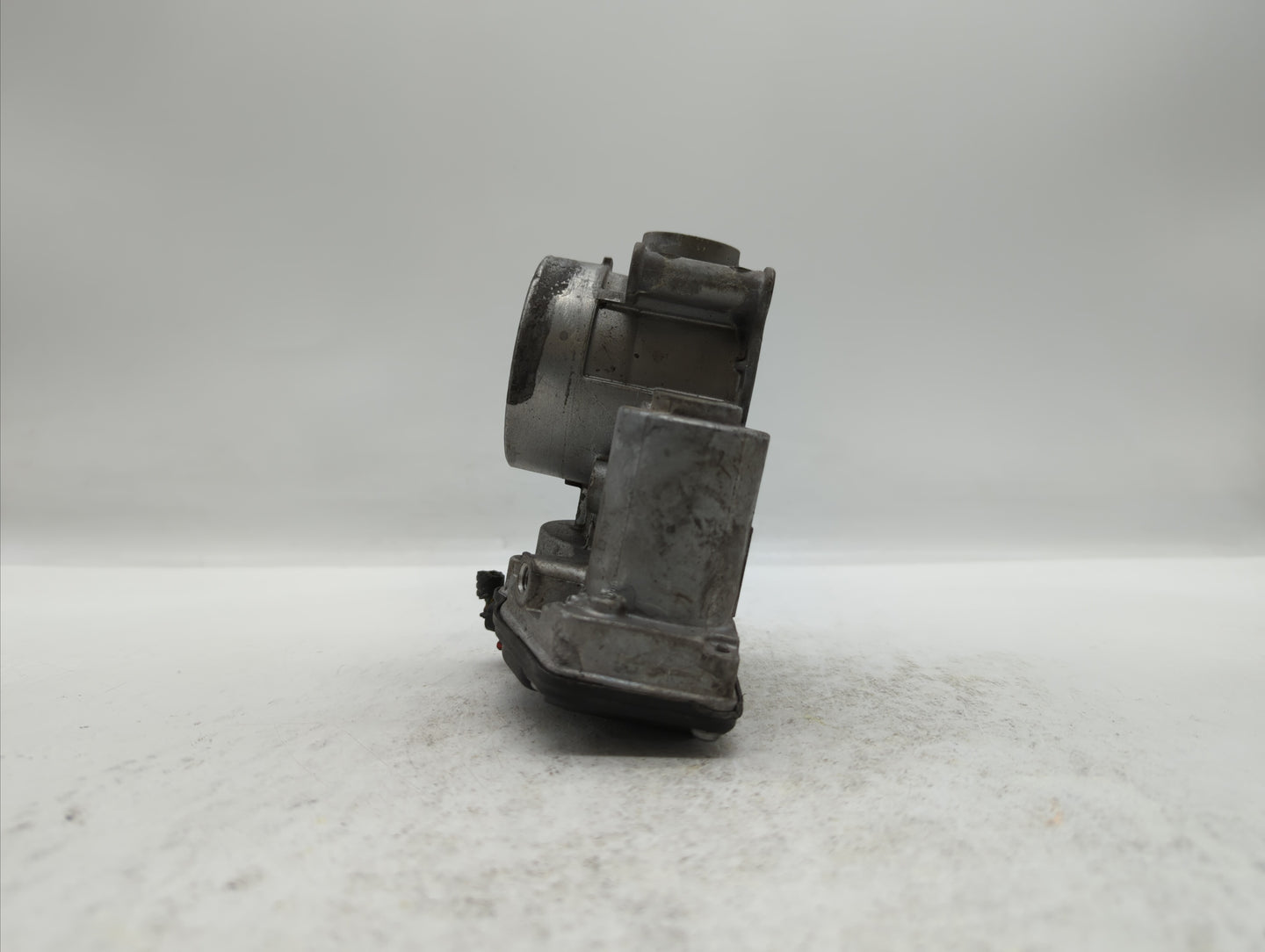 2010-2012 Ford Fusion Throttle Body P/N:9L8Z-A DS7Z-A, 9L8E-9F991-BC, DS7E-9F991-AK, DS7E-9F991-AJ Fits Fits 2009 2010 2011 