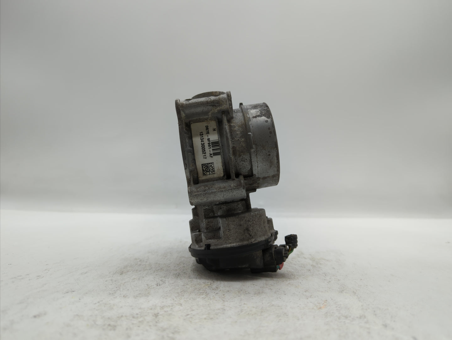 2010-2012 Ford Fusion Throttle Body P/N:9L8Z-A DS7Z-A, 9L8E-9F991-BC, DS7E-9F991-AK, DS7E-9F991-AJ Fits Fits 2009 2010 2011 