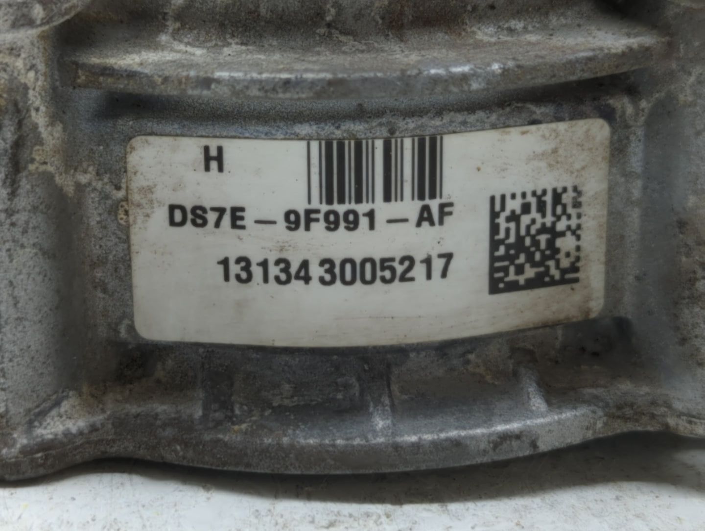 2010-2012 Ford Fusion Throttle Body P/N:9L8Z-A DS7Z-A, 9L8E-9F991-BC, DS7E-9F991-AK, DS7E-9F991-AJ Fits Fits 2009 2010 2011 