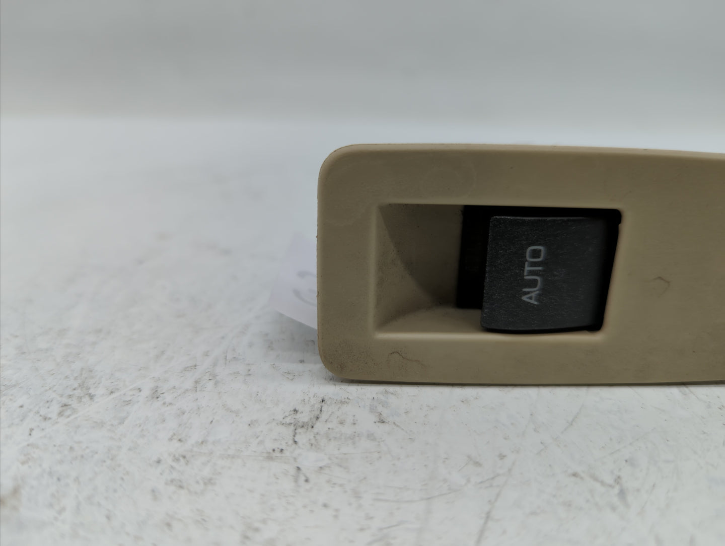 2010-2012 Ford Fusion Passeneger Right Power Window Switch 9h6t-14529-baw - Oemusedautoparts1.com