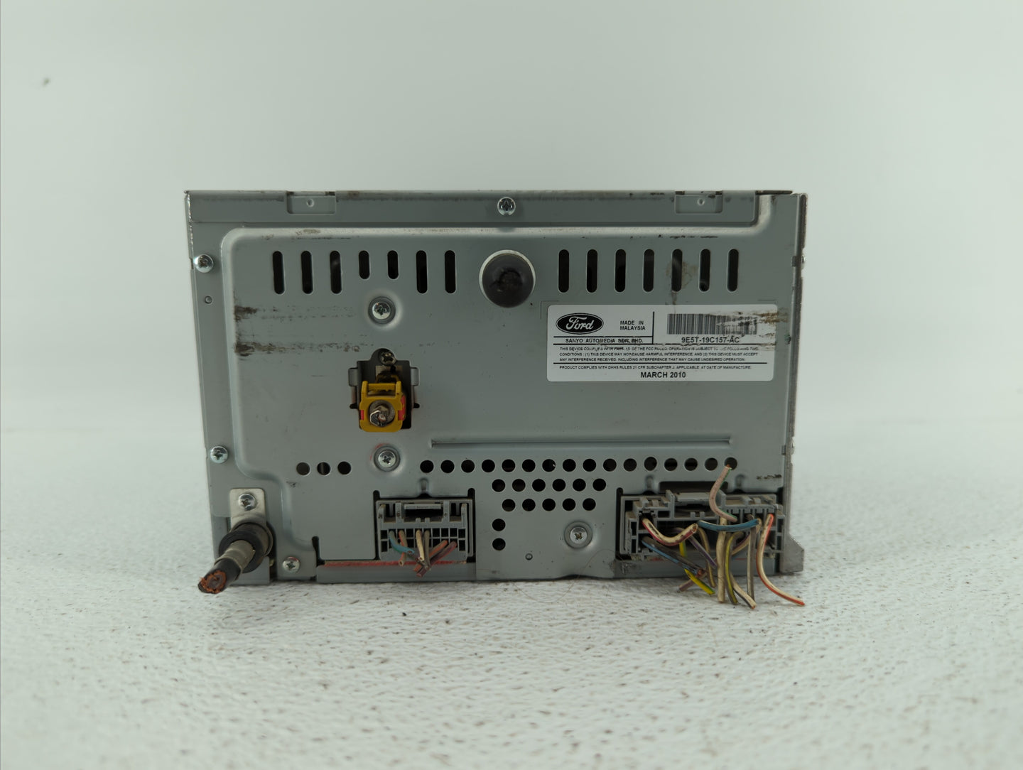 2010-2010 Ford Fusion Am Fm Cd Player Radio Receiver - Oemusedautoparts1.com