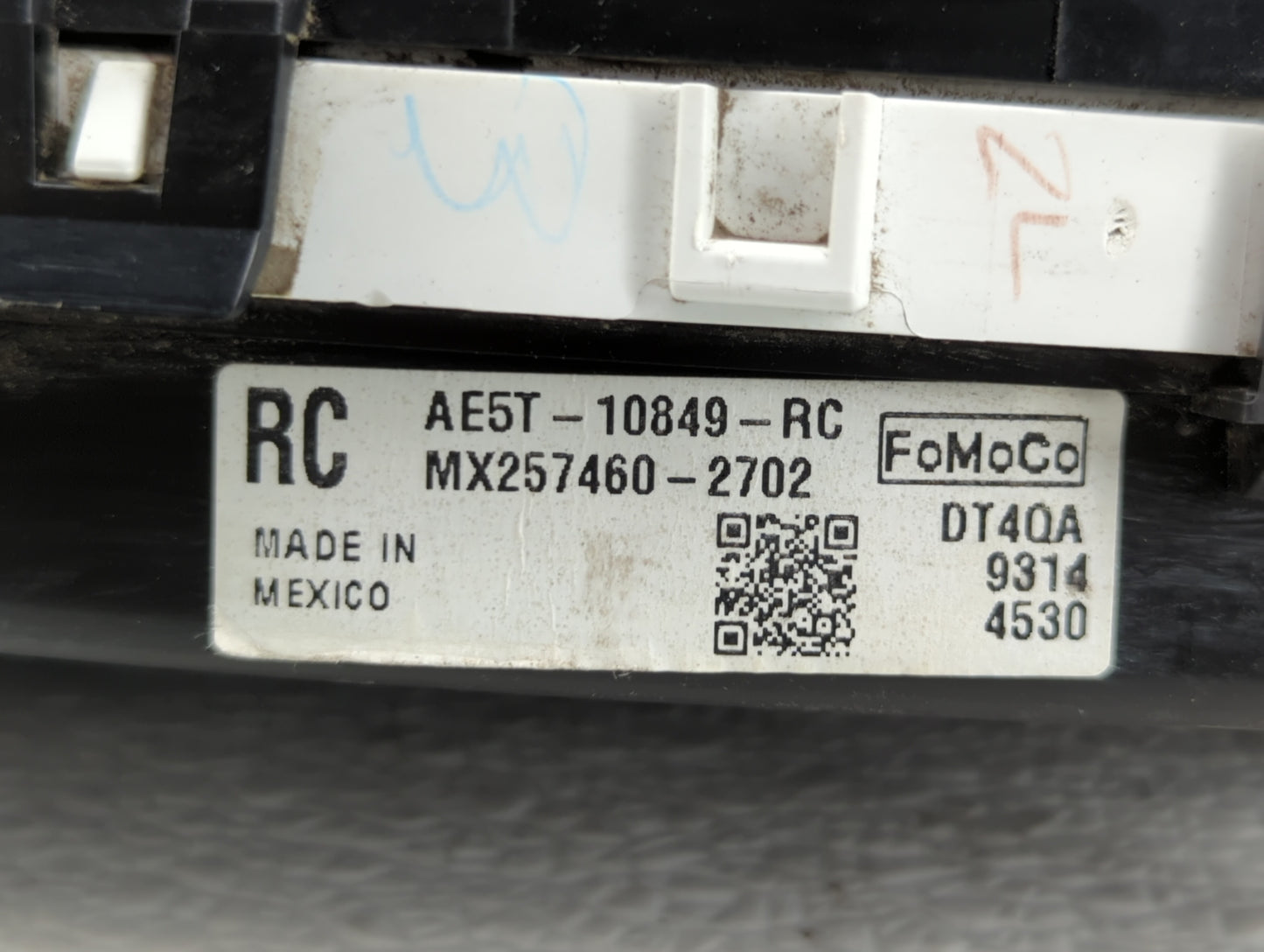 2010 Ford Fusion Instrument Cluster Speedometer Gauges P/N:AE5T-10849-RC Fits OEM Used Auto Parts - Oemusedautoparts1.com