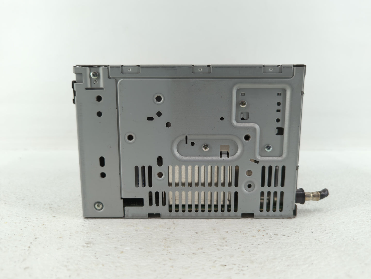 2010-2010 Ford Fusion Am Fm Cd Player Radio Receiver - Oemusedautoparts1.com