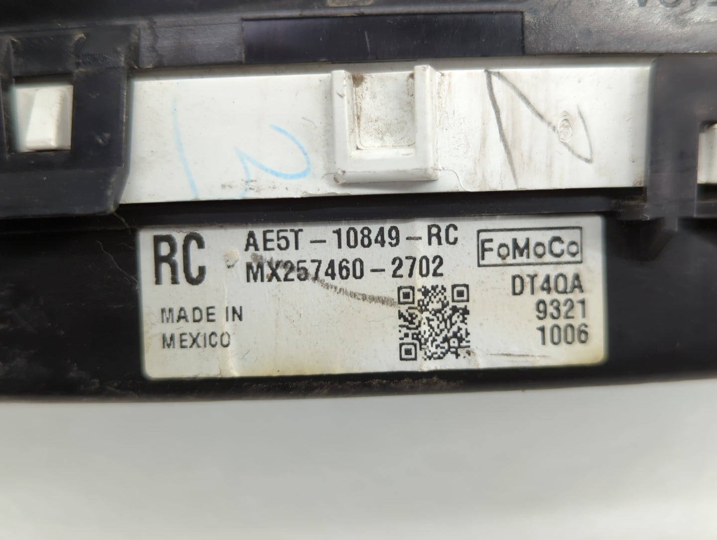 2010 Ford Fusion Instrument Cluster Speedometer Gauges P/N:AE5T-10849-RC Fits OEM Used Auto Parts - Oemusedautoparts1.com