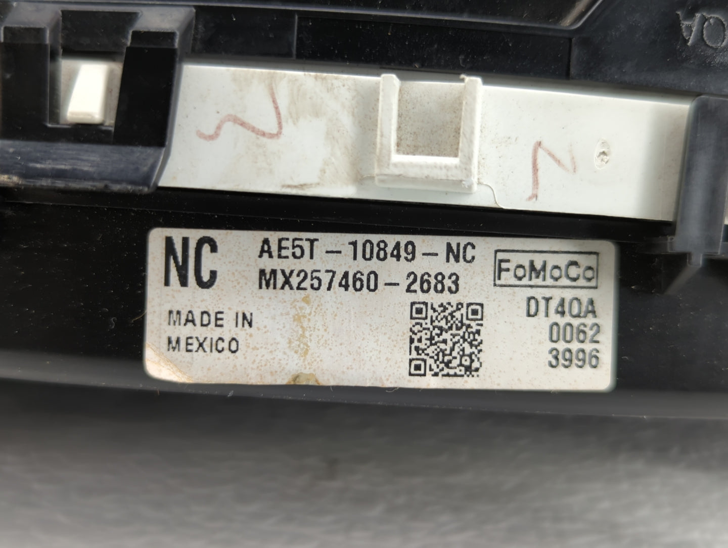 2010 Ford Fusion Instrument Cluster Speedometer Gauges P/N:AE5T-10849-NC Miles: Fits OEM Used Auto Parts - Oemusedautoparts1