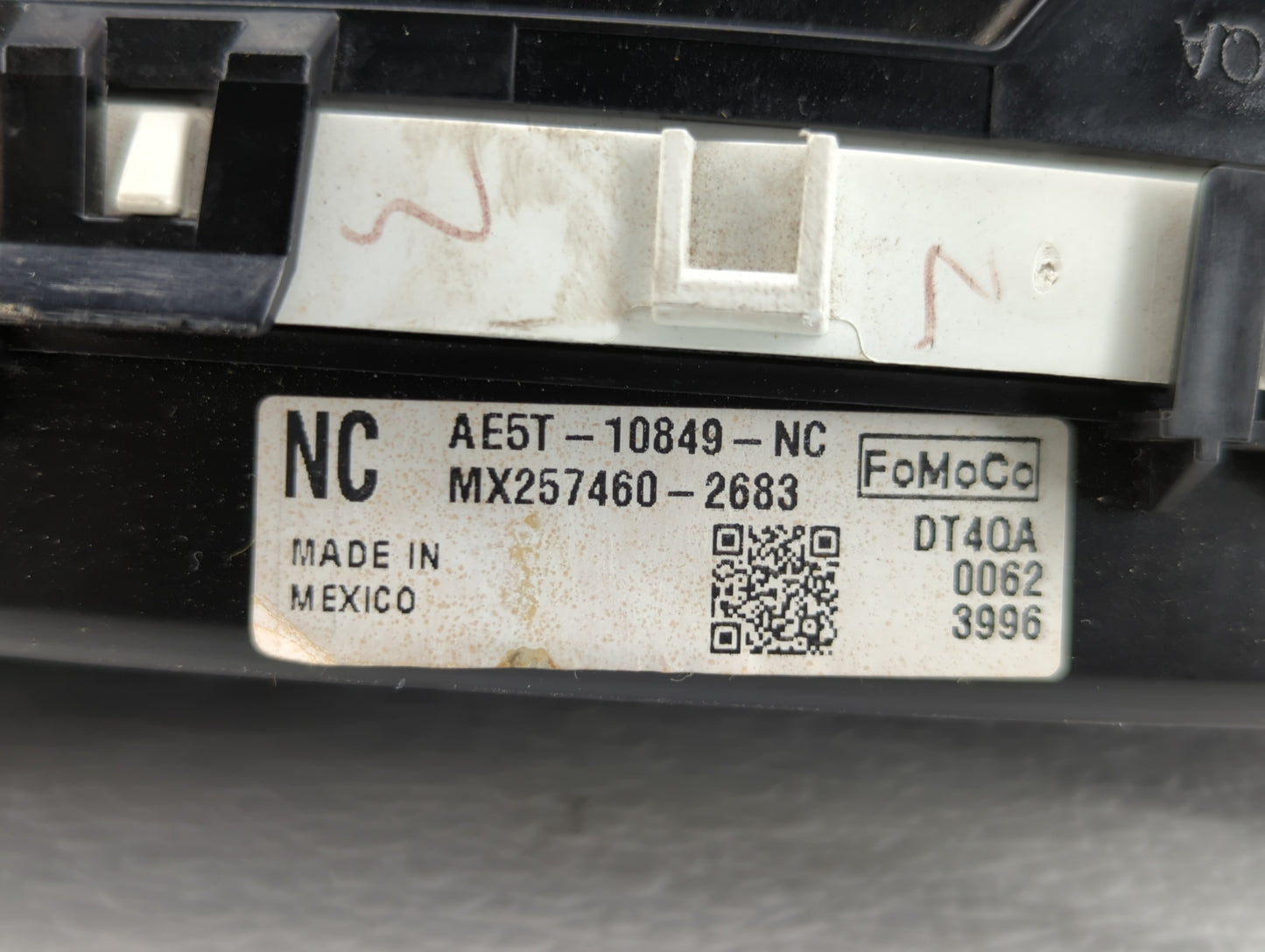 2010 Ford Fusion Instrument Cluster Speedometer Gauges P/N:AE5T-10849-NC Miles: Fits OEM Used Auto Parts - Oemusedautoparts1