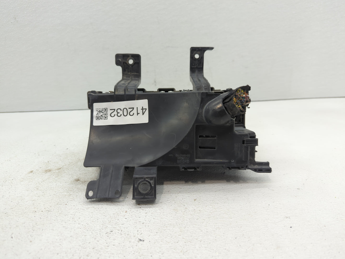 2010-2012 Ford Fusion Fusebox Fuse Box Panel Relay Module P/N:AE5T-14290-E 6E5T-14A003-AB, BE5T-14290-E Fits Fits 2010 2011 