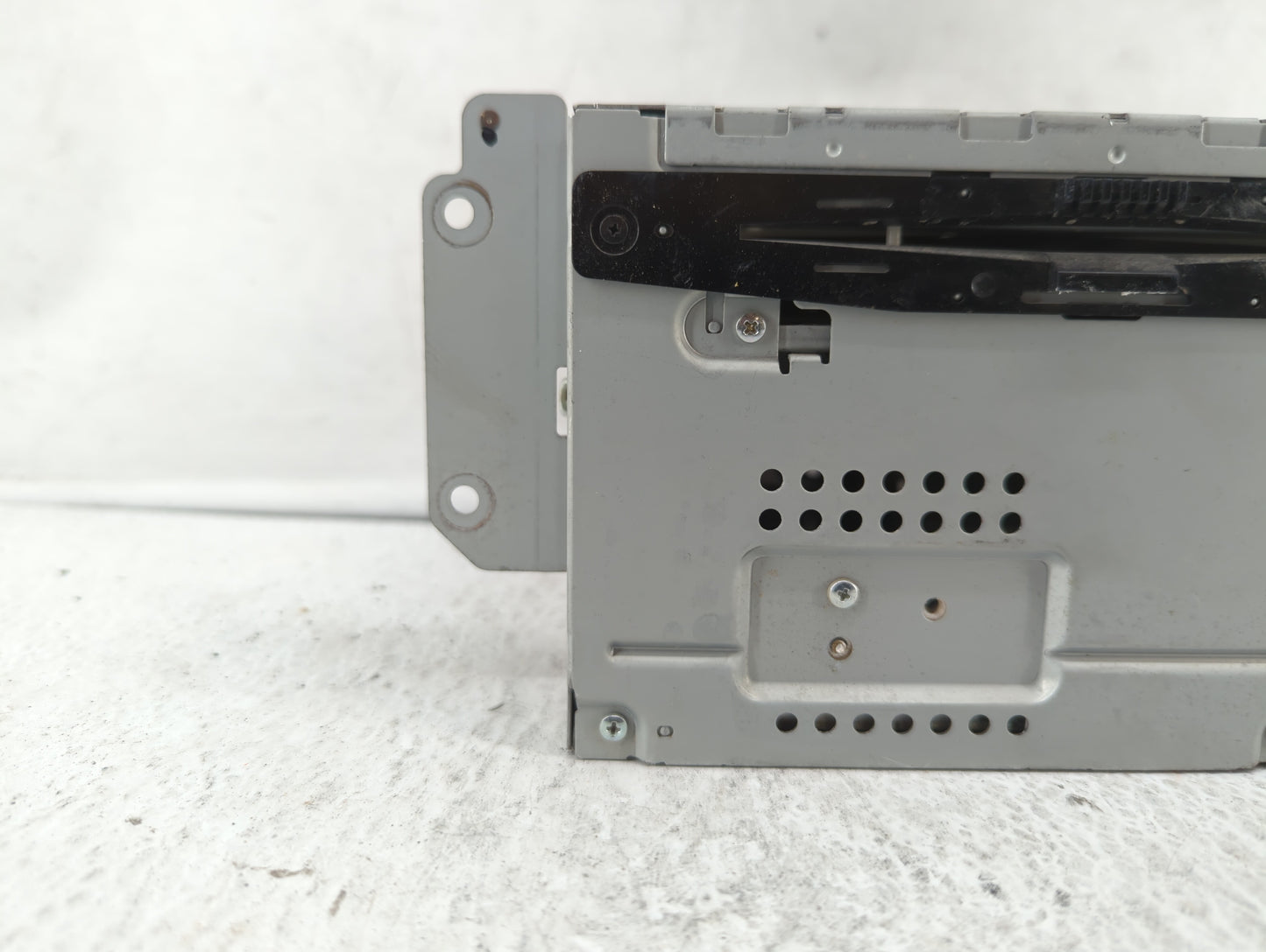 2010-2010 Ford Fusion Am Fm Cd Player Radio Receiver - Oemusedautoparts1.com
