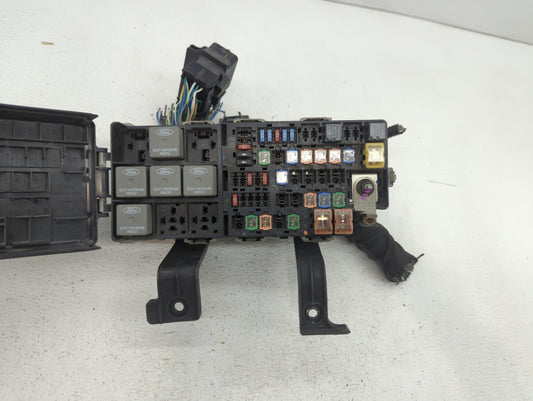2010-2012 Ford Fusion Fusebox Fuse Box Panel Relay Module P/N:AE5T-14290-E 6E5T-14A003-AB, BE5T-14290-E Fits Fits 2010 2011 2012 OEM Used Auto Parts