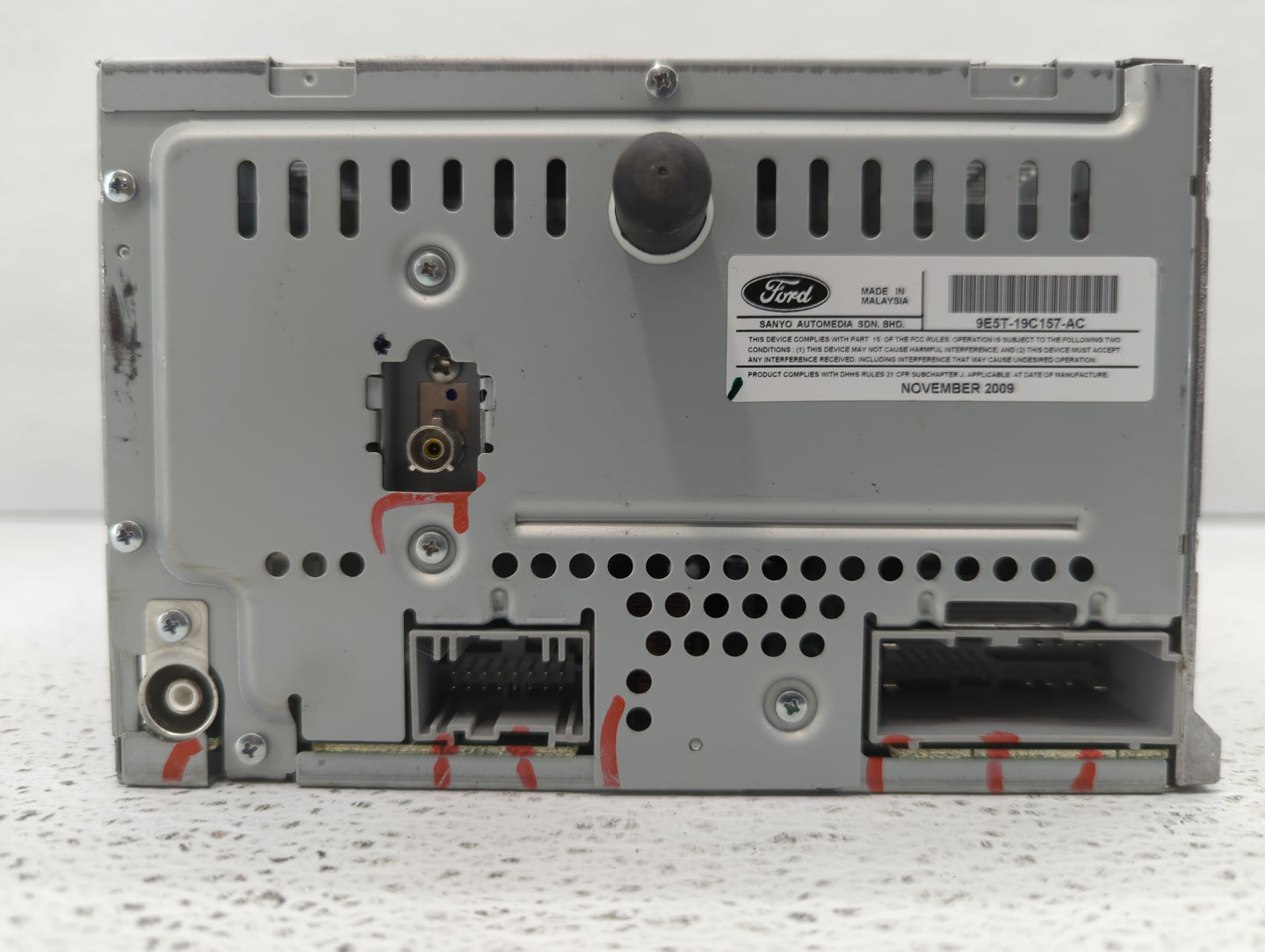2010-2010 Ford Fusion Am Fm Cd Player Radio Receiver - Oemusedautoparts1.com