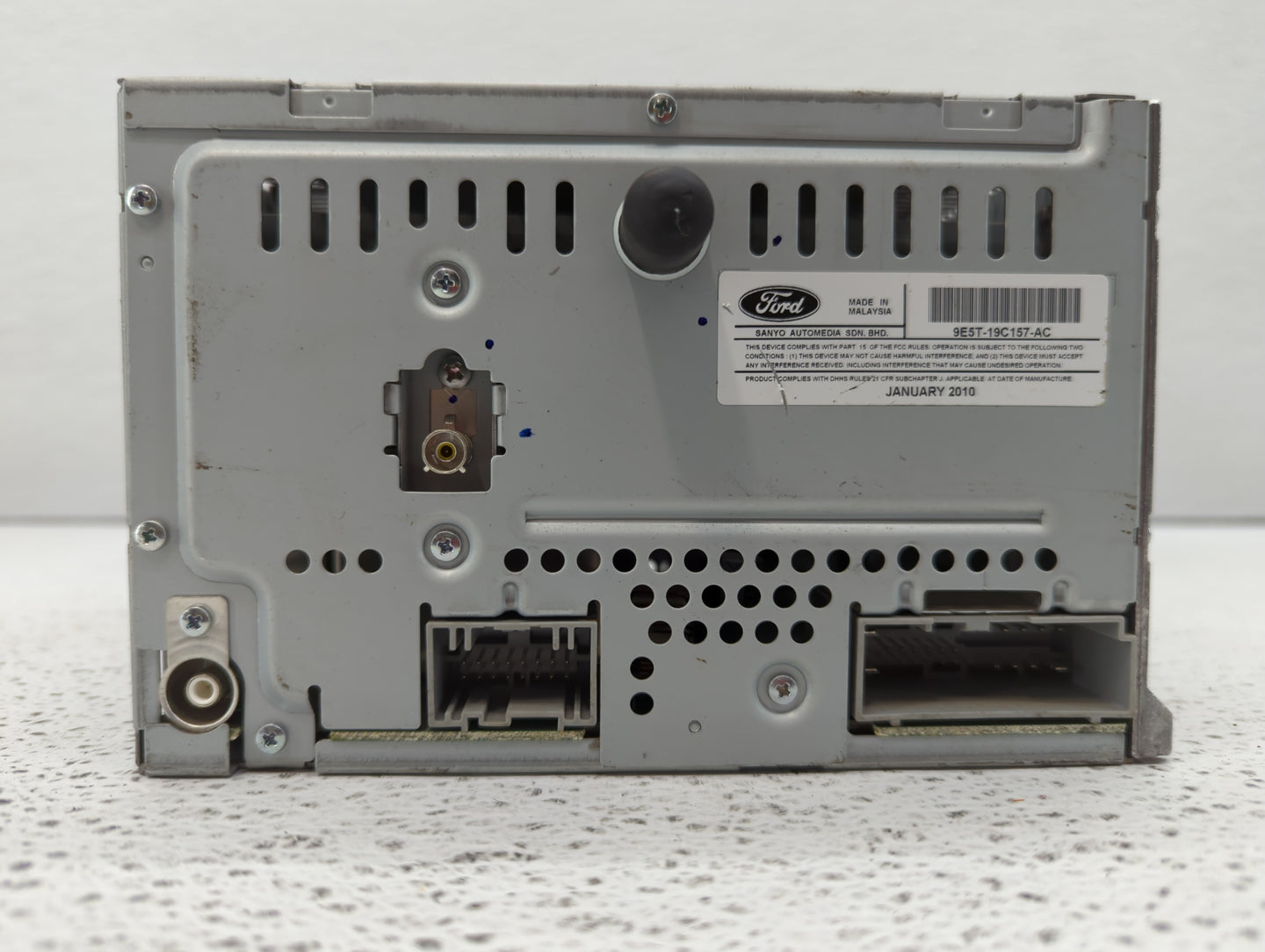 2010-2010 Ford Fusion Am Fm Cd Player Radio Receiver - Oemusedautoparts1.com
