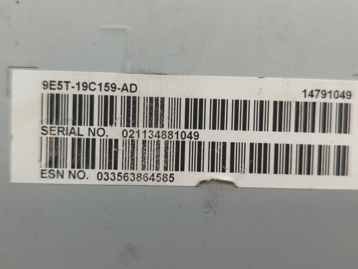 2010-2010 Ford Fusion Am Fm Cd Player Radio Receiver 452448 - Oemusedautoparts1.com