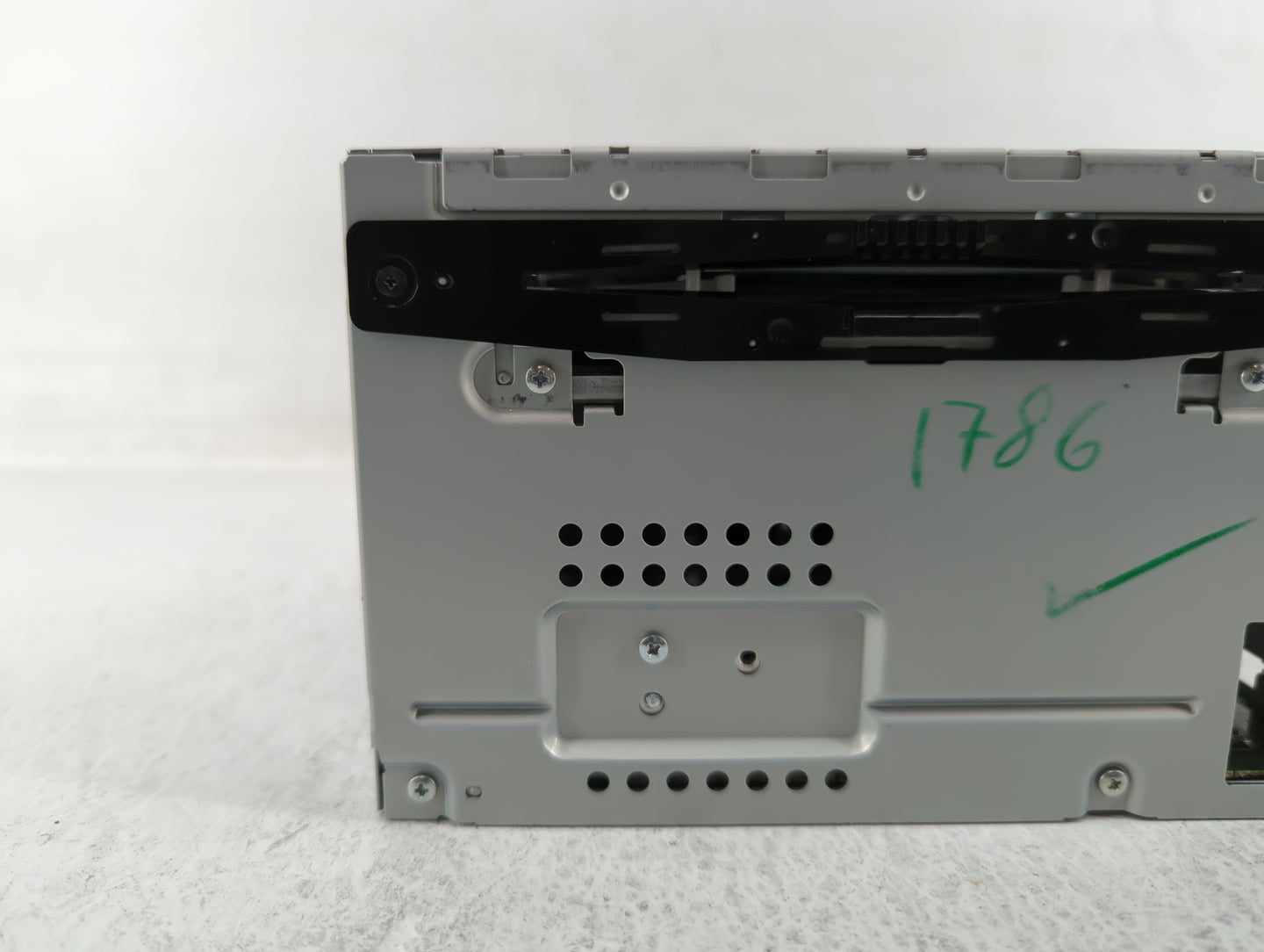2010 Ford Fusion Radio AM FM Cd Player Receiver Replacement P/N:9E5T-19C157-AC 9E5T-19C157-AE, 9E5T-19C157-AB Fits OEM Used 