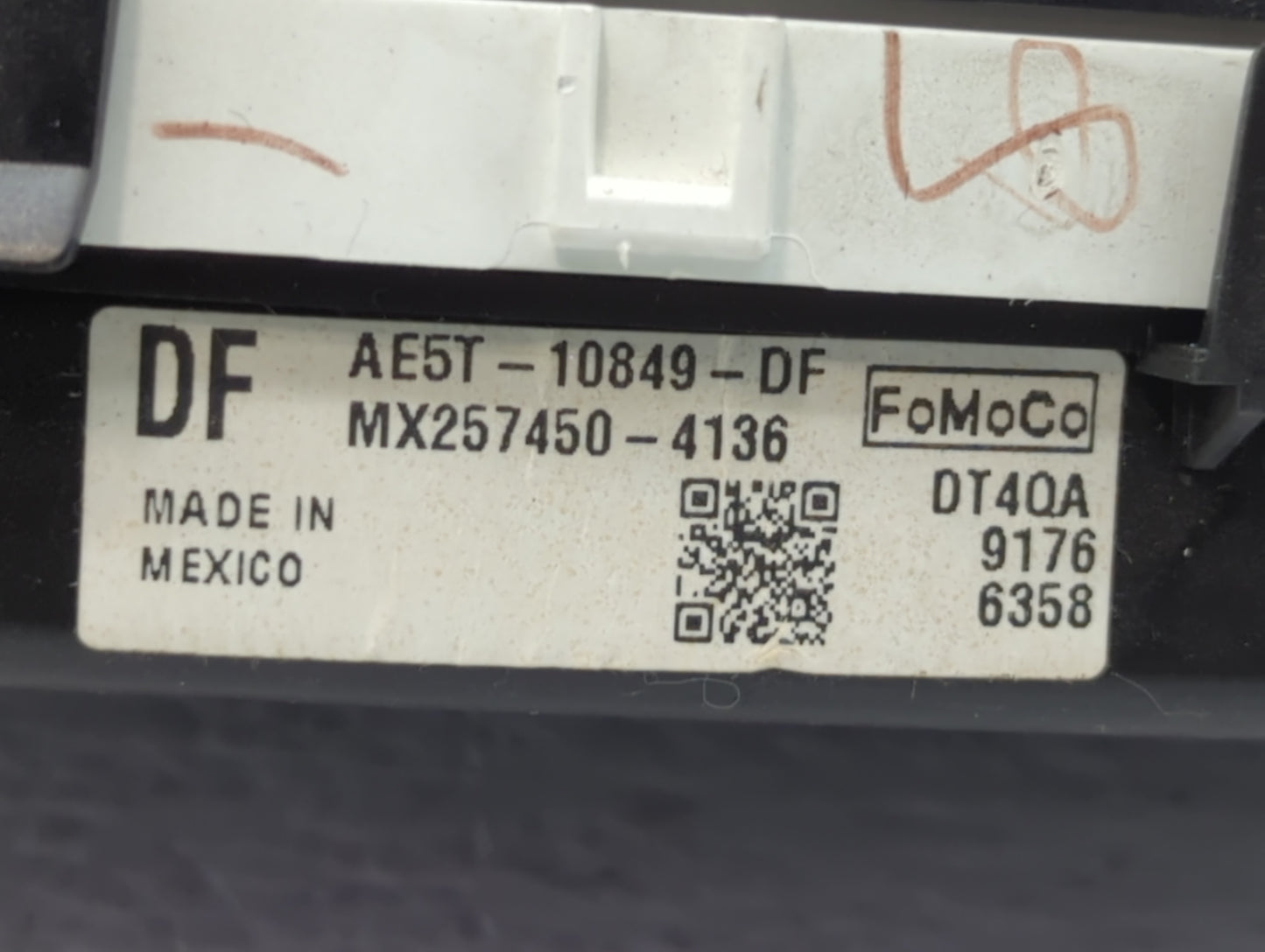 2010 Ford Fusion Instrument Cluster Speedometer Gauges P/N:AE5T-10849-NC AE5T-10849-DF Fits OEM Used Auto Parts - Oemusedaut