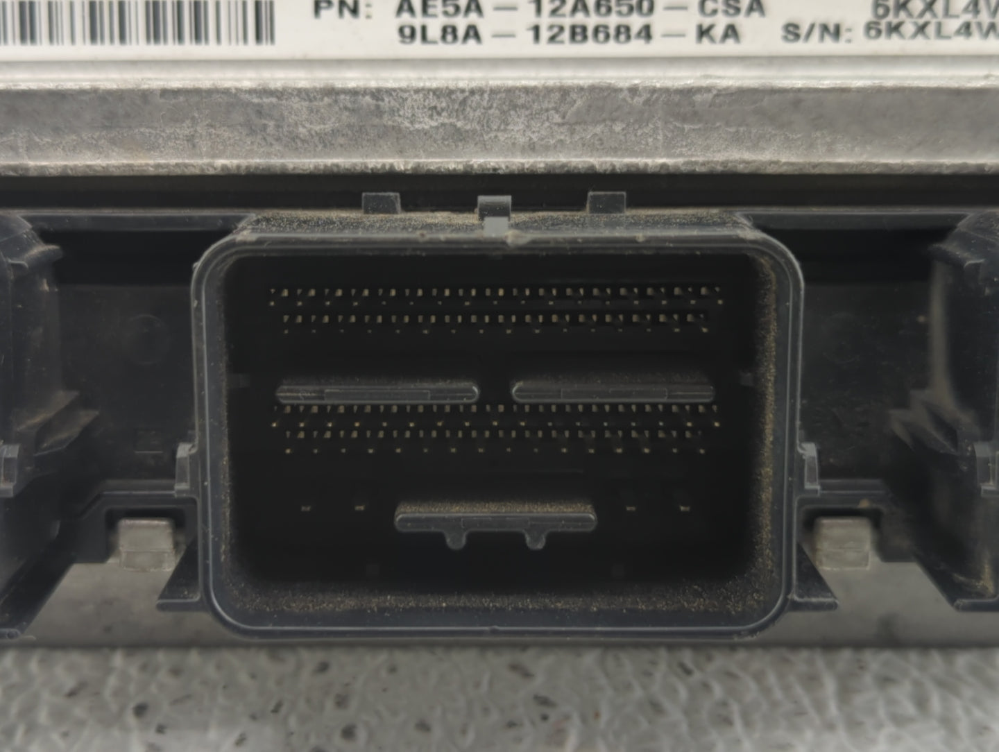 2010 Ford Fusion PCM Engine Control Computer ECU ECM PCU OEM P/N:9L8A-12B684-KA AE5A-12A650-CRA, AE5A-12A650-CSA Fits OEM Us