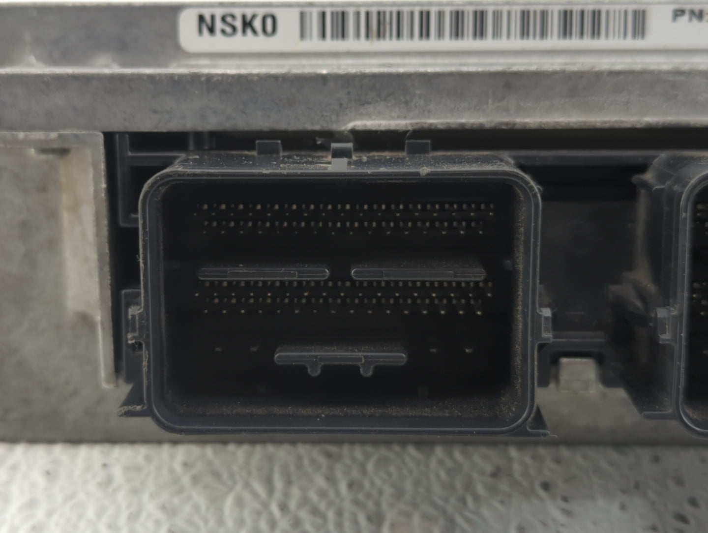 2010 Ford Fusion PCM Engine Control Computer ECU ECM PCU OEM P/N:9L8A-12B684-KA AE5A-12A650-CRA, AE5A-12A650-CSA Fits OEM Us