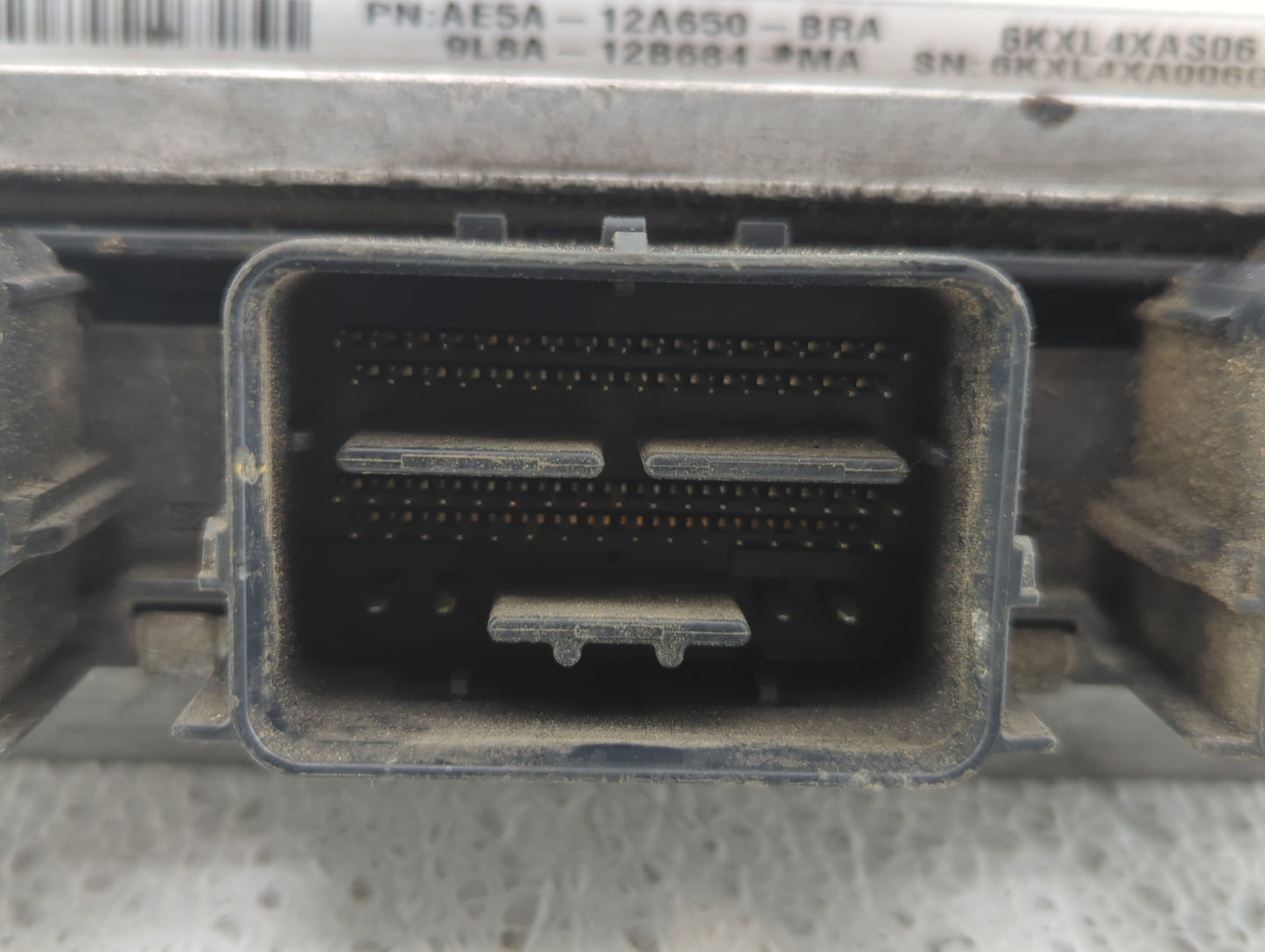 2010 Ford Fusion PCM Engine Control Computer ECU ECM PCU OEM P/N:AE5A-12A650-BRA 9L8A-12B684-MA Fits OEM Used Auto Parts - O