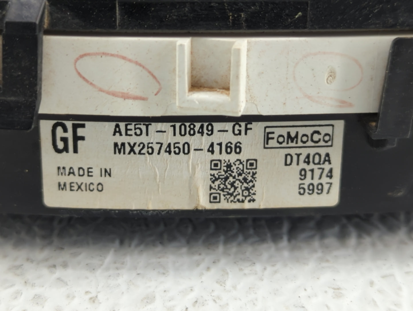 2010 Ford Fusion Instrument Cluster Speedometer Gauges P/N:AE5T-10849-GF Fits OEM Used Auto Parts - Oemusedautoparts1.com
