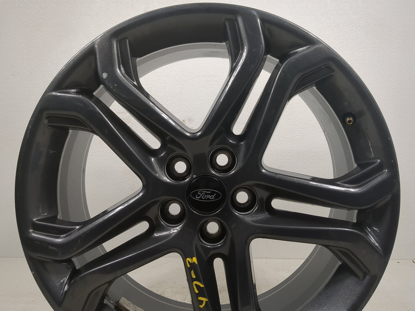 2010-2012 Ford Fusion Oem Wheel Rim - Oemusedautoparts1.com