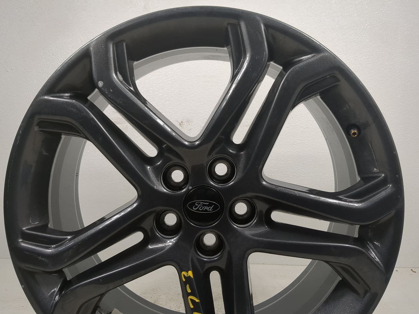 2010-2012 Ford Fusion Oem Wheel Rim - Oemusedautoparts1.com