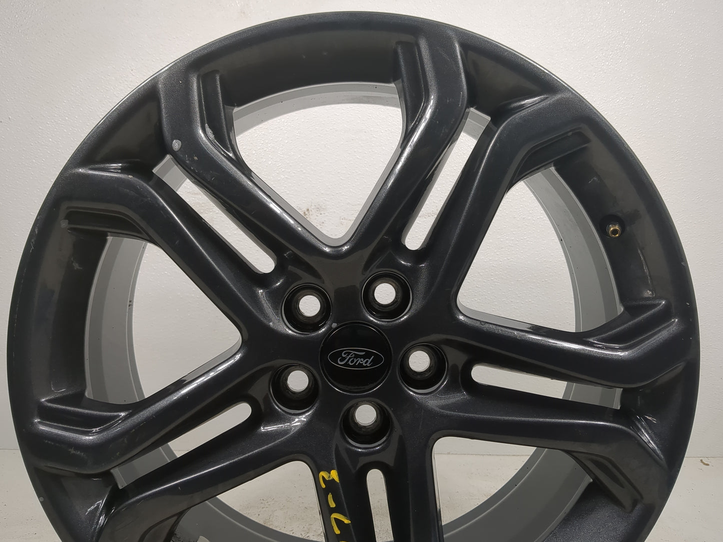 2010-2012 Ford Fusion Oem Wheel Rim - Oemusedautoparts1.com
