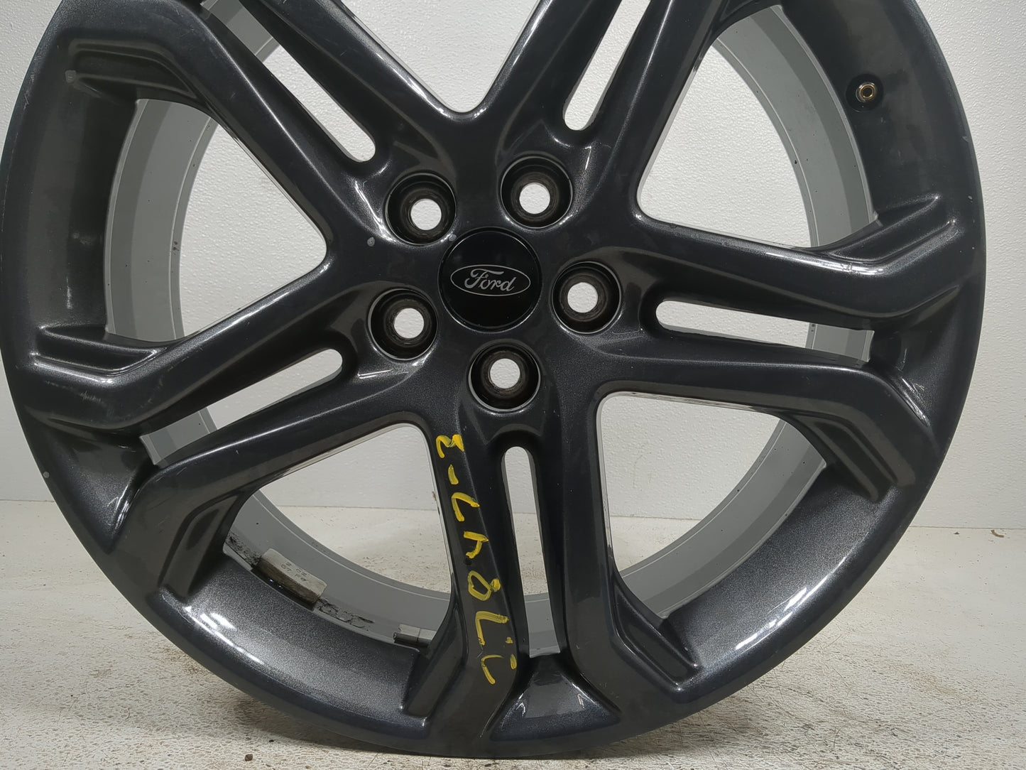2010-2012 Ford Fusion Oem Wheel Rim - Oemusedautoparts1.com
