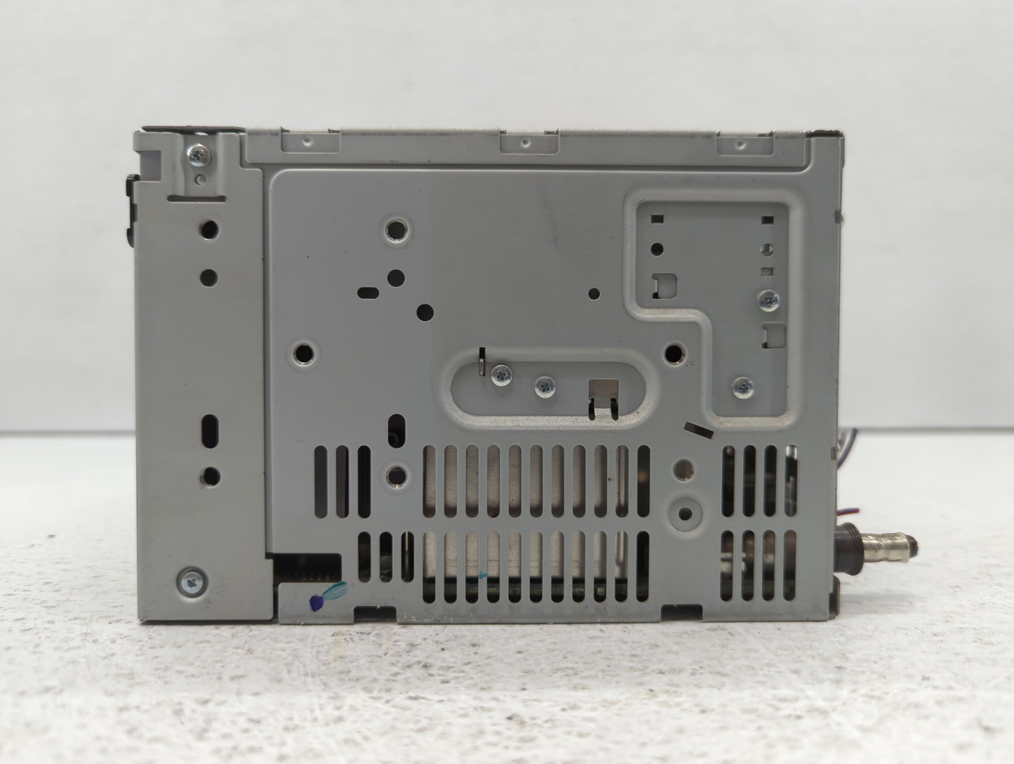 2010 Ford Fusion Radio AM FM Cd Player Receiver Replacement P/N:9E5T-19C159-AC Fits OEM Used Auto Parts - Oemusedautoparts1.