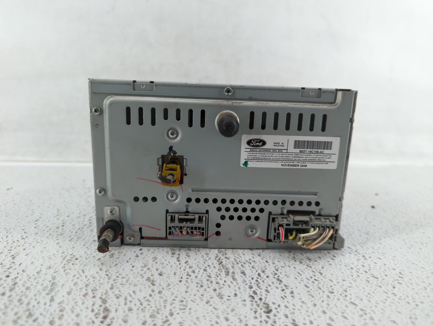 2010 Ford Fusion Radio AM FM Cd Player Receiver Replacement P/N:BE5T-19C157-AA 9E5T-19C107-AC Fits OEM Used Auto Parts - Oem
