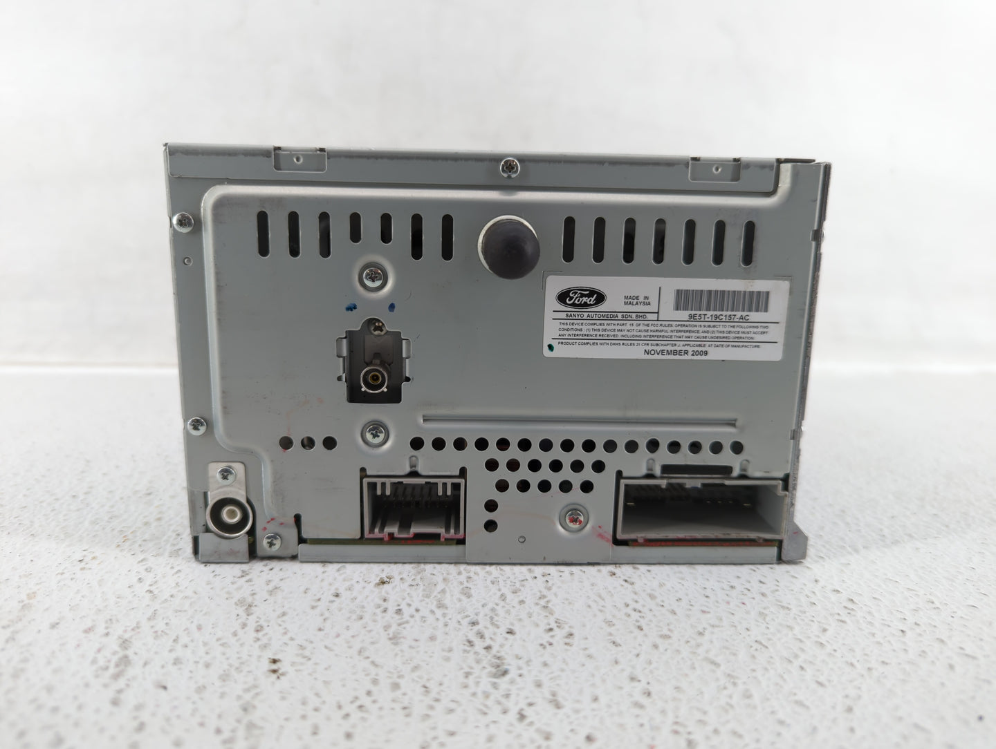 2010 Ford Fusion Radio AM FM Cd Player Receiver Replacement P/N:BE5T-19C157-AA 9E5T-19C107-AC Fits OEM Used Auto Parts - Oem