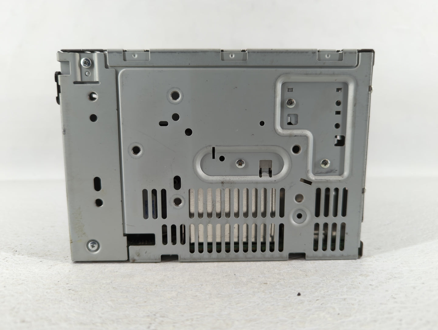 2010-2010 Ford Fusion Am Fm Cd Player Radio Receiver - Oemusedautoparts1.com