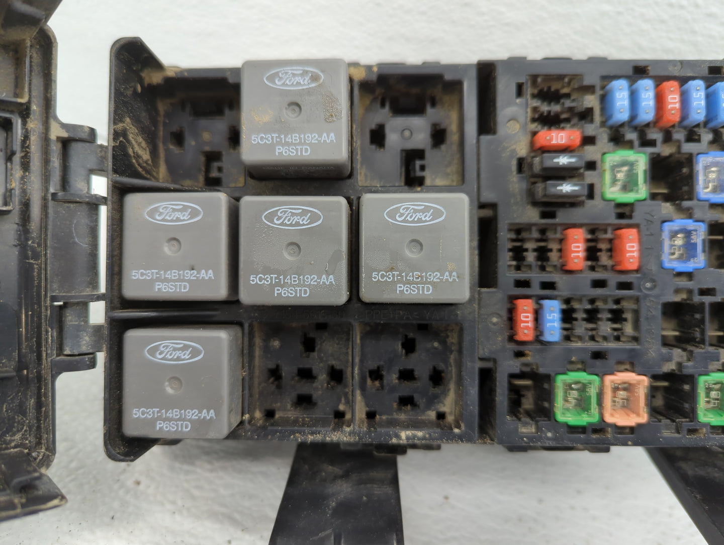 2010-2012 Ford Fusion Fusebox Fuse Box Panel Relay Module P/N:AE5T-14290-C BH6T-14290-B Fits Fits 2010 2011 2012 OEM Used Au