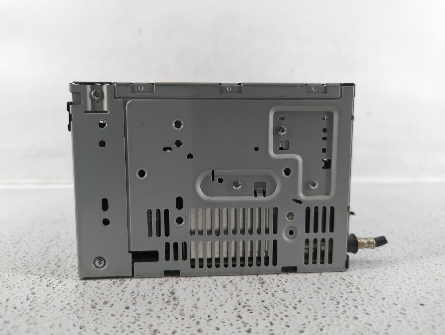 2010 Ford Fusion Radio AM FM Cd Player Receiver Replacement P/N:9E5T-19C157-AC Fits OEM Used Auto Parts - Oemusedautoparts1.