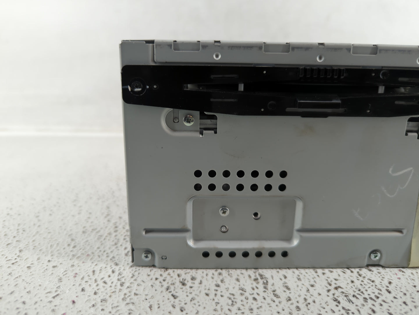 2010-2010 Ford Fusion Am Fm Cd Player Radio Receiver - Oemusedautoparts1.com