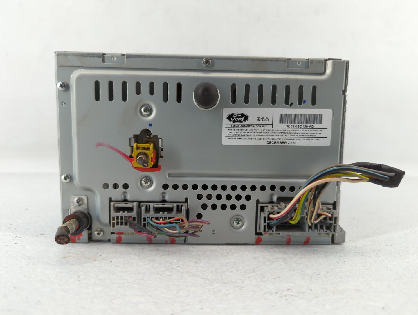 2010-2010 Ford Fusion Am Fm Cd Player Radio Receiver - Oemusedautoparts1.com