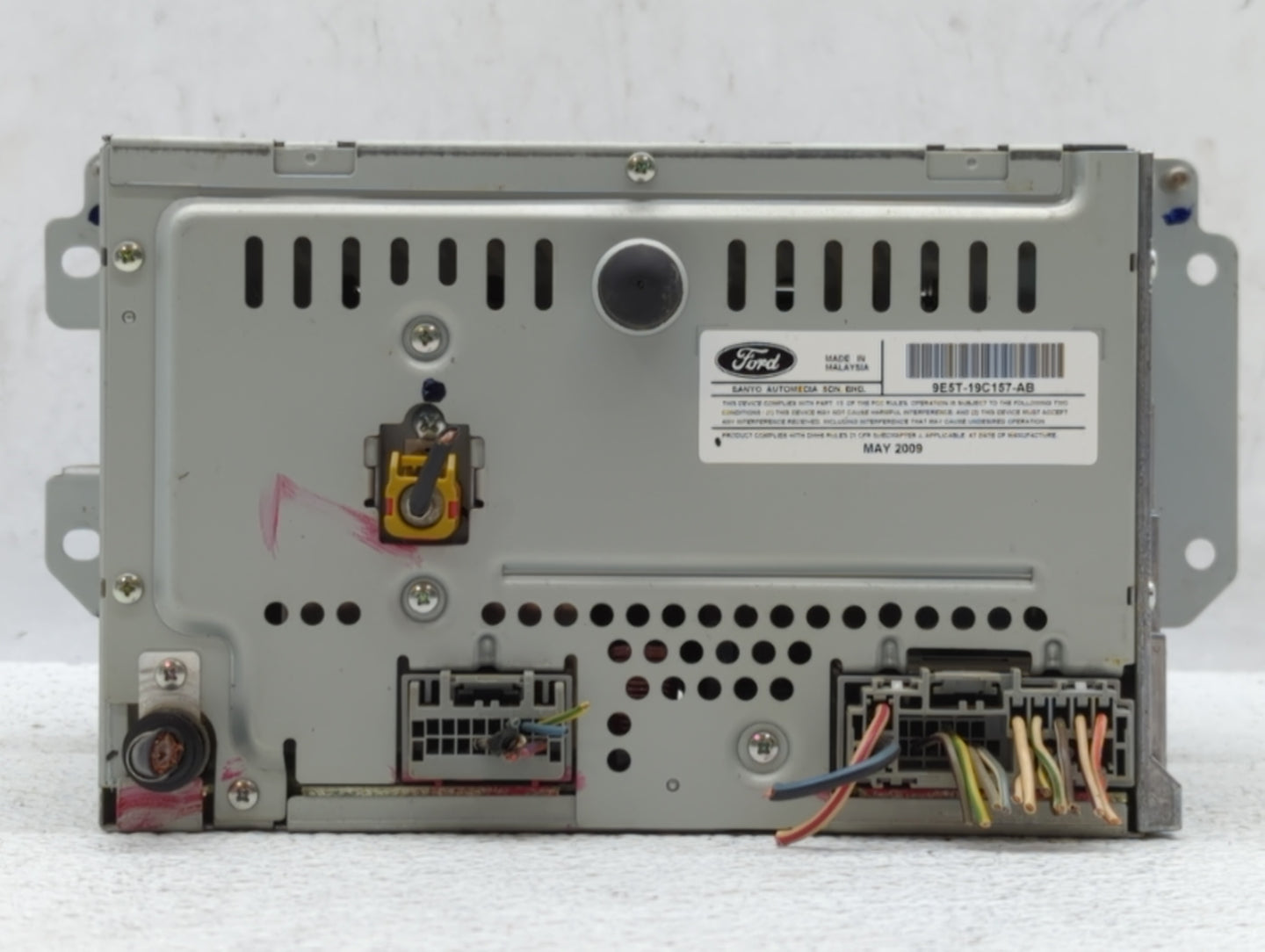 2010-2010 Ford Fusion Am Fm Cd Player Radio Receiver - Oemusedautoparts1.com
