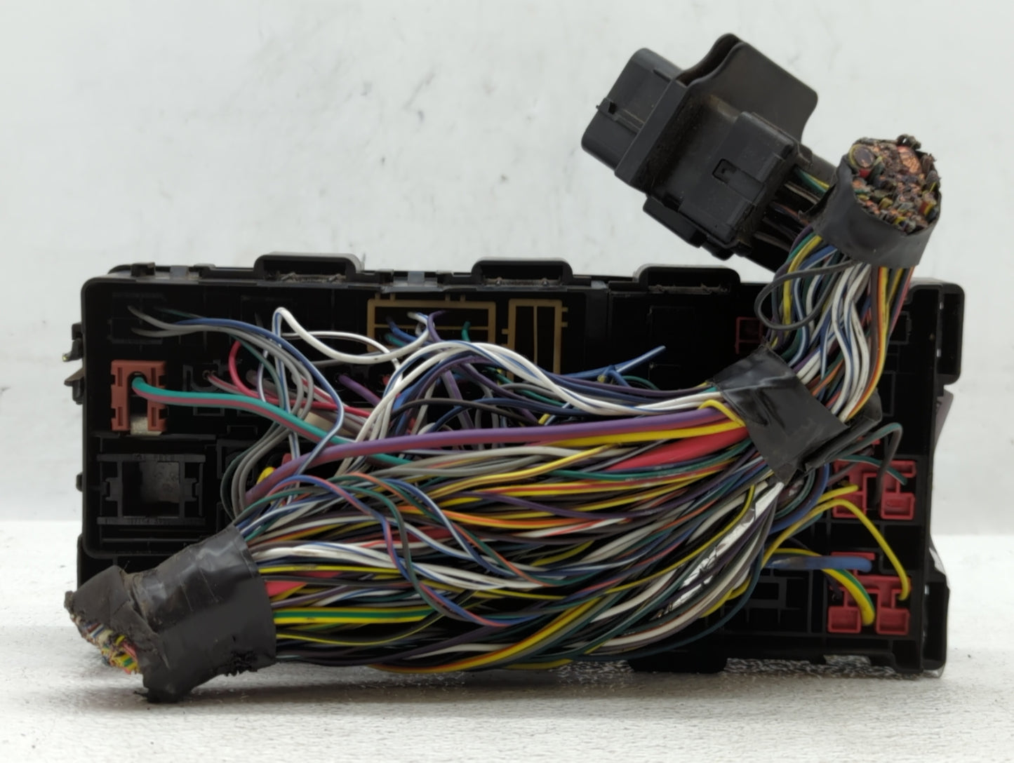 2010-2012 Ford Fusion Fusebox Fuse Box Panel Relay Module P/N:AE5T-14290-F Fits Fits 2010 2011 2012 OEM Used Auto Parts - Oe