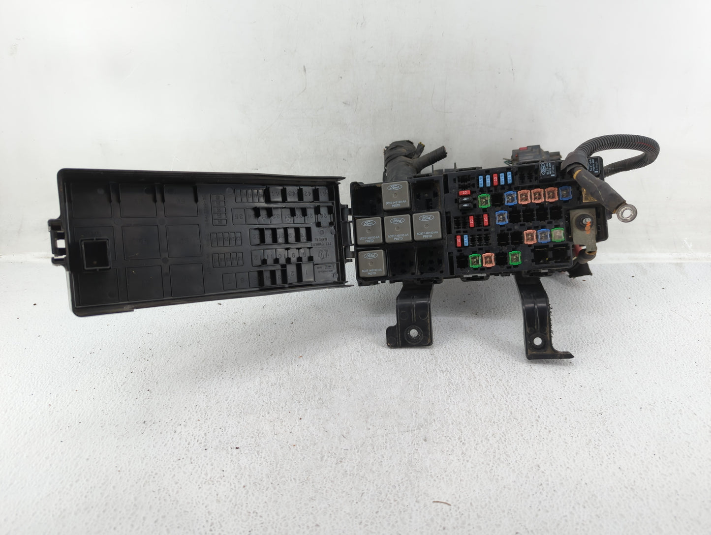 2010-2012 Ford Fusion Fusebox Fuse Box Panel Relay Module P/N:6E5T-14A003-AB AE5T-14290-C, BH6T-14290-B Fits Fits 2010 2011 
