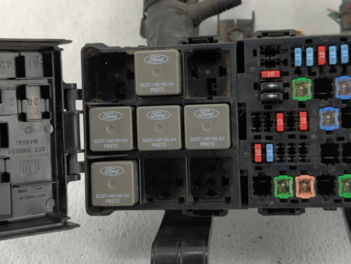 2010-2012 Ford Fusion Fusebox Fuse Box Panel Relay Module P/N:6E5T-14A003-AB AE5T-14290-C, BH6T-14290-B Fits Fits 2010 2011 