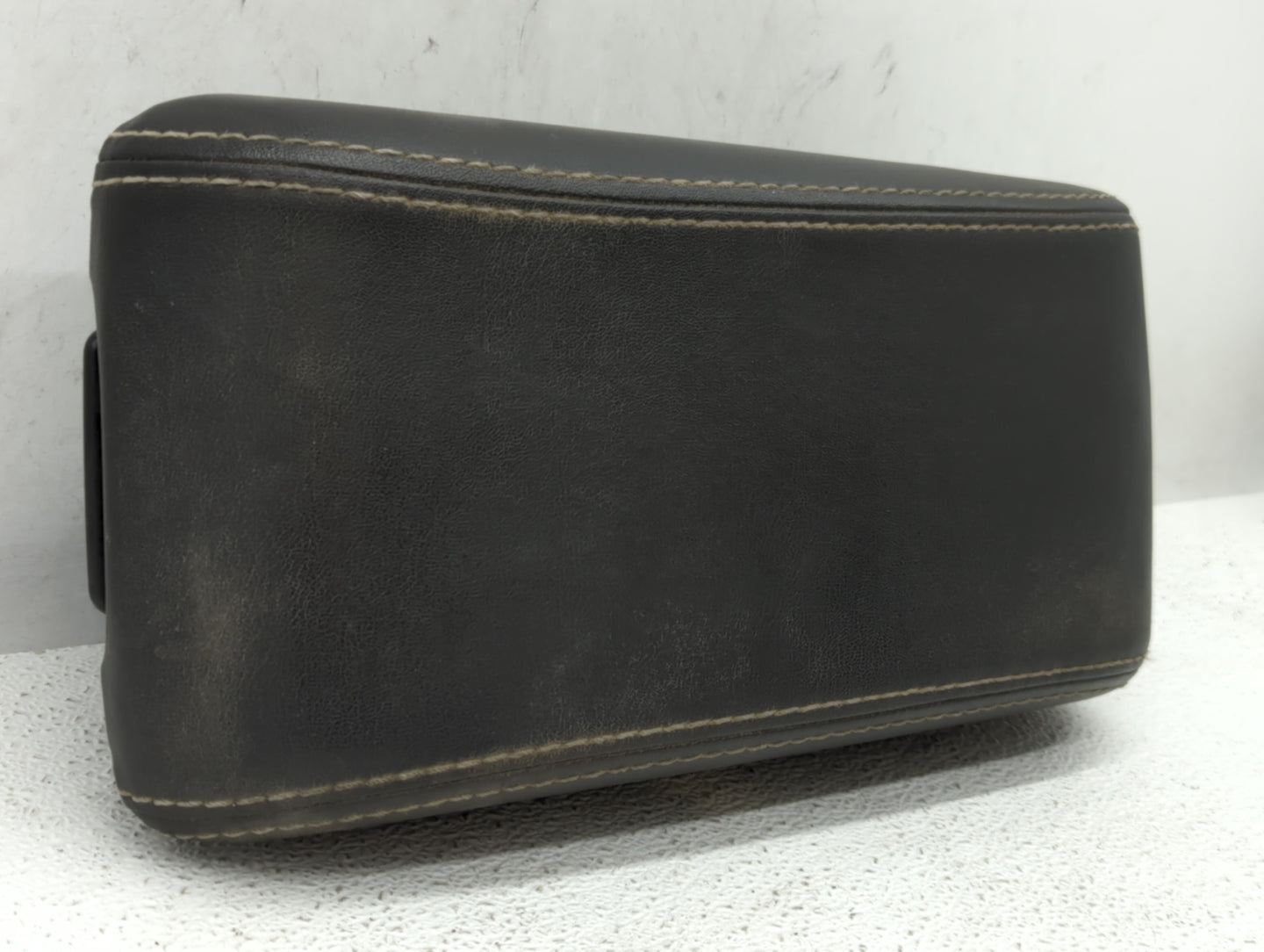 2010 Ford Fusion Center Console Armrest Cover Lid - Oemusedautoparts1.com