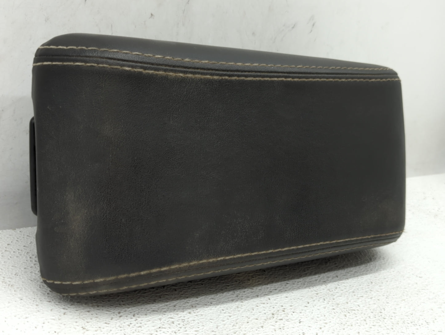2010 Ford Fusion Center Console Armrest Cover Lid - Oemusedautoparts1.com